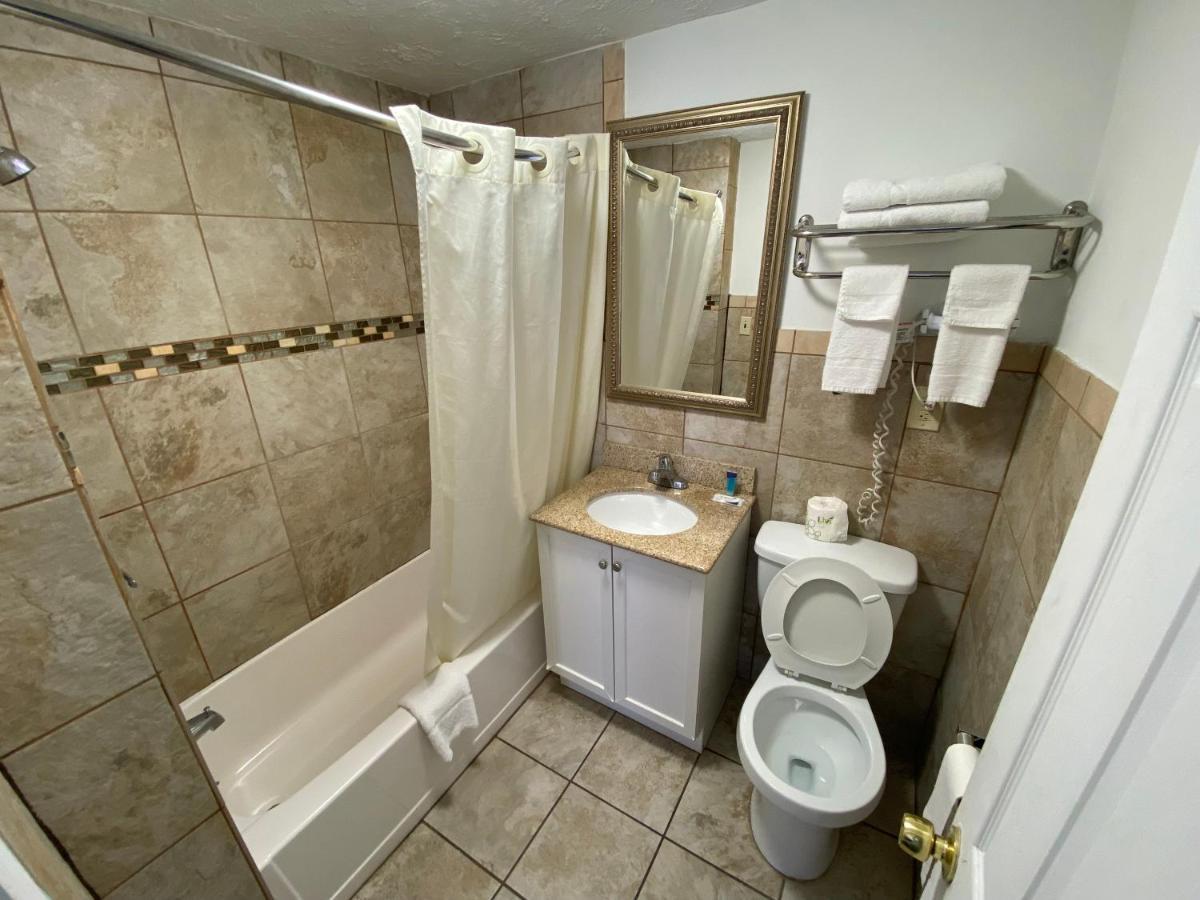 Royal Inn Claremont Экстерьер фото