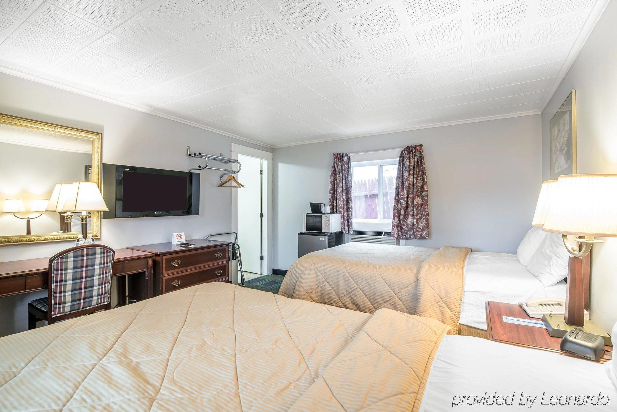 Royal Inn Claremont Экстерьер фото