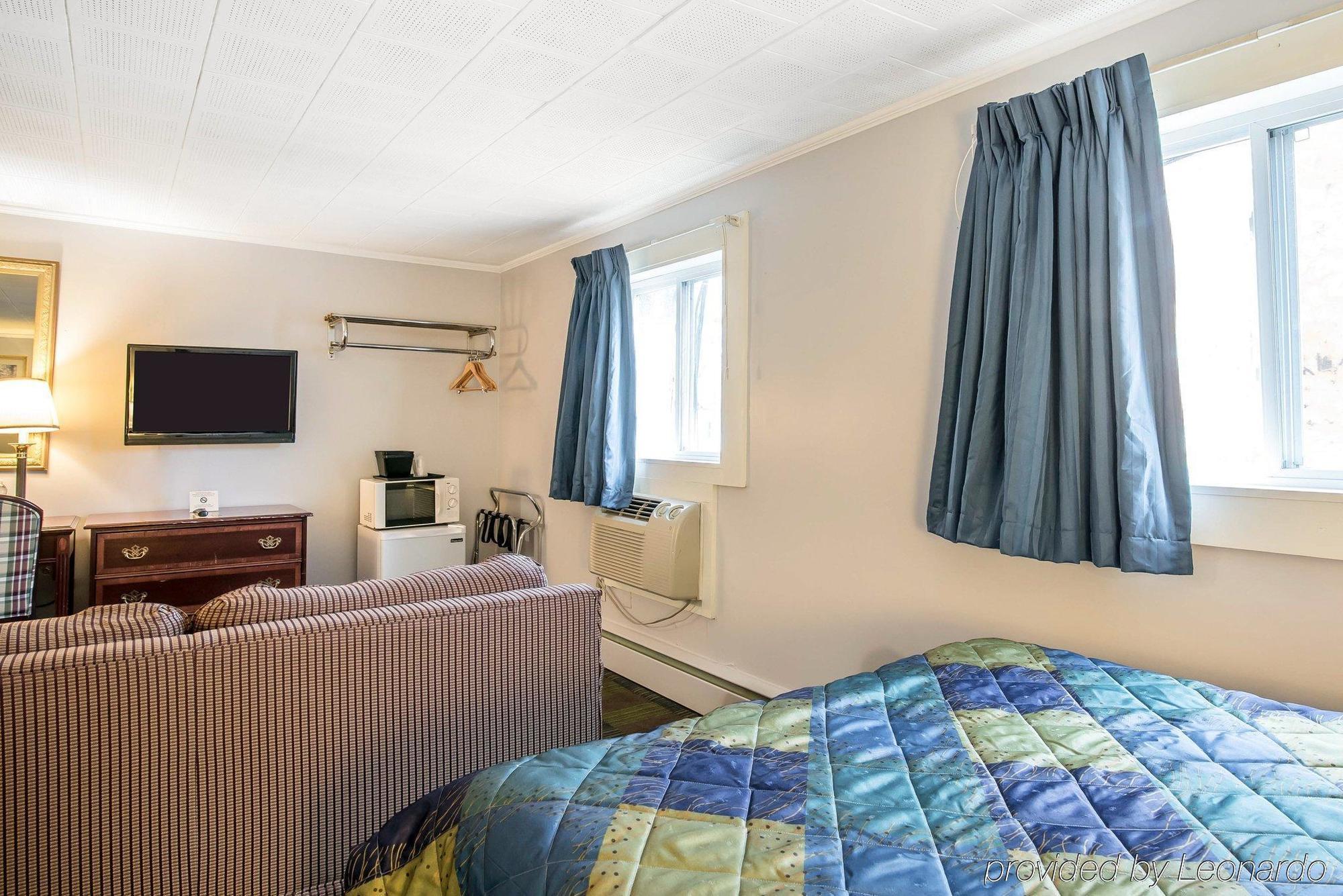 Royal Inn Claremont Экстерьер фото