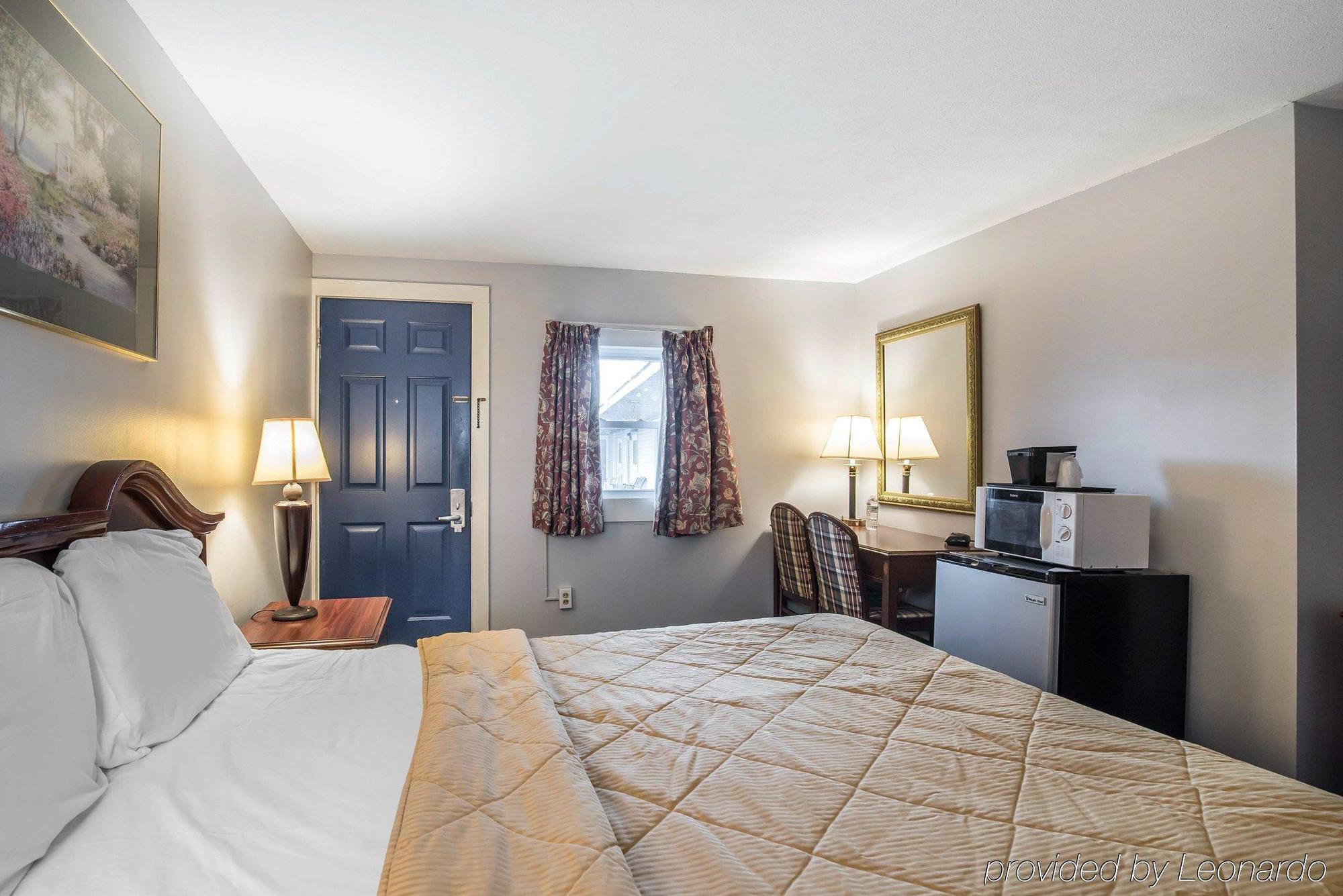 Royal Inn Claremont Экстерьер фото