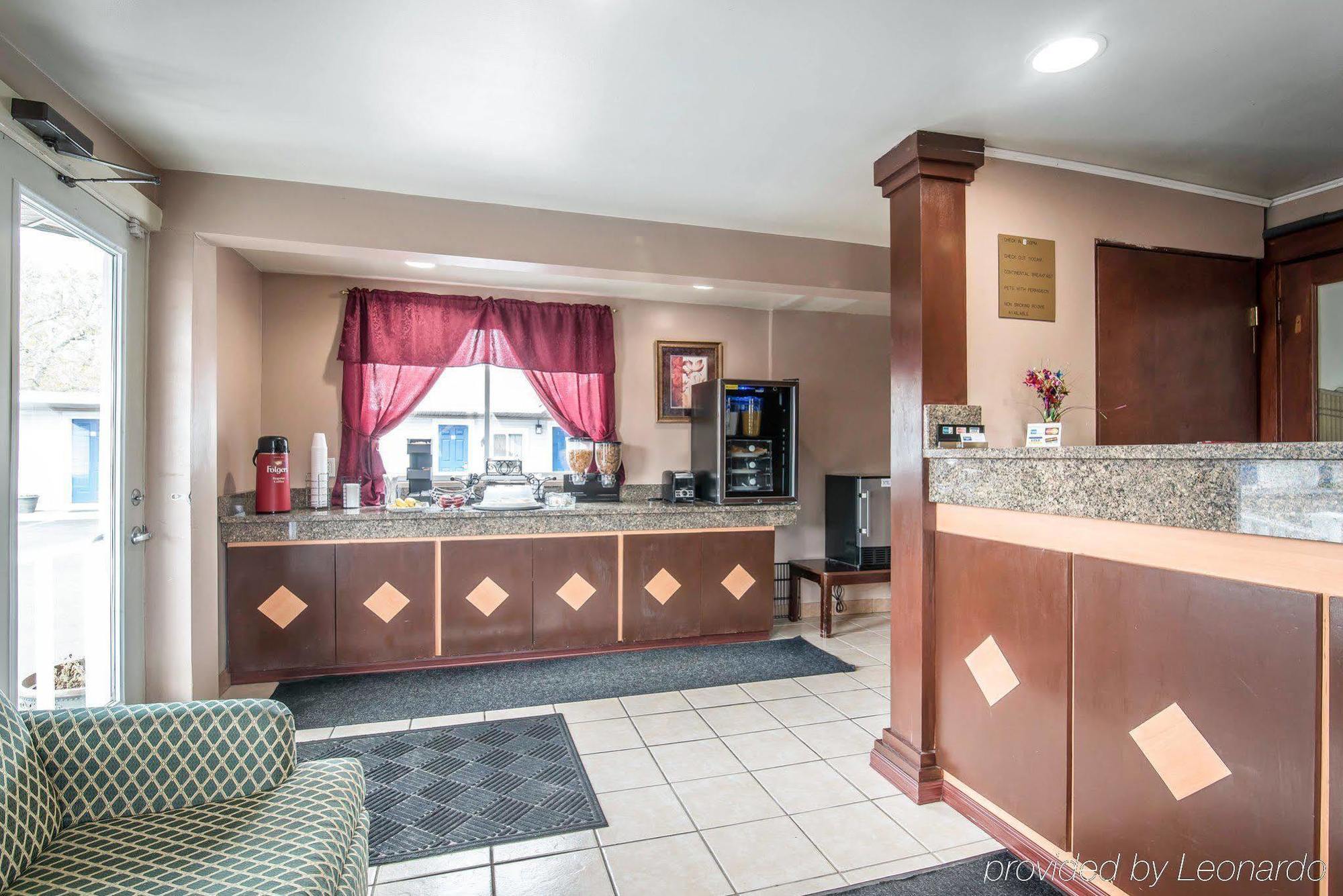 Royal Inn Claremont Экстерьер фото