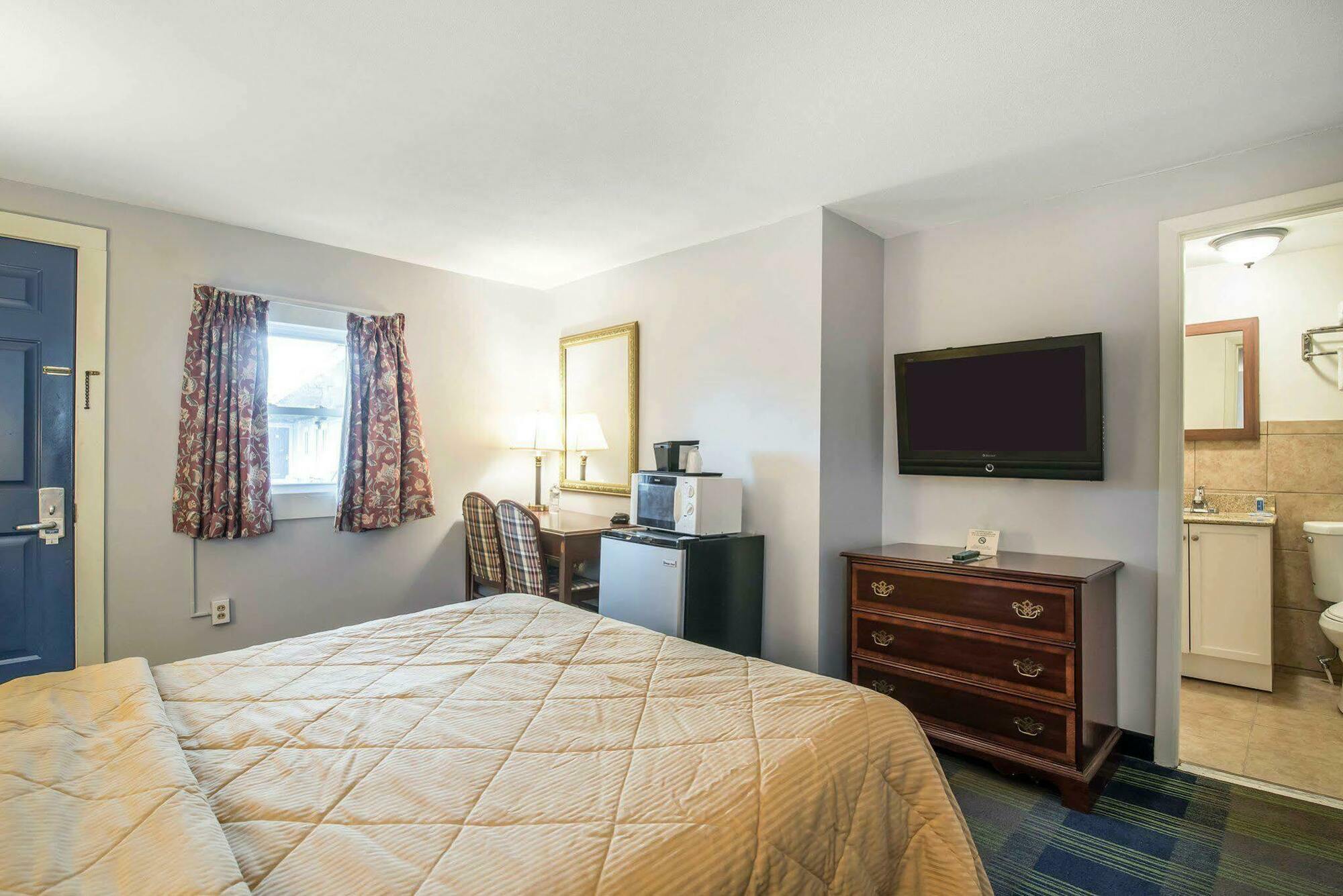 Royal Inn Claremont Экстерьер фото