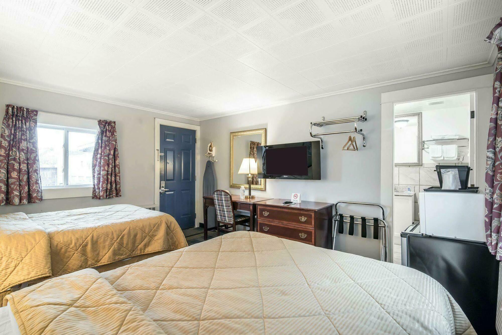 Royal Inn Claremont Экстерьер фото